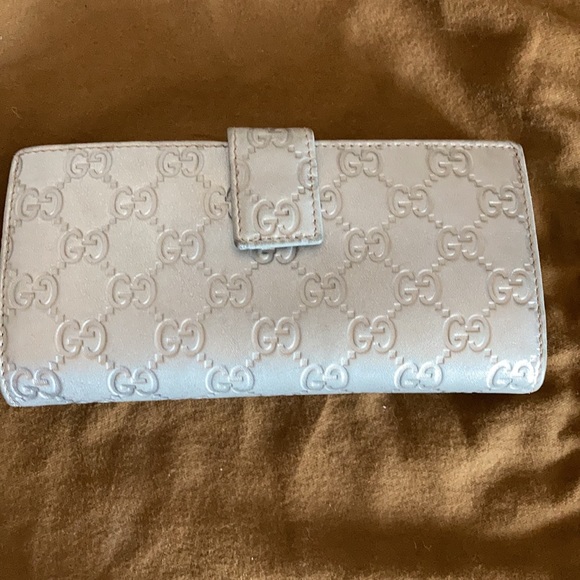 Authentic Gucci wallet - Picture 4 of 16